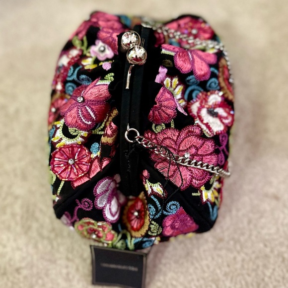 Vera Bradley Limited Edition 25th Anniversary Clutch! - Picture 8 of 8